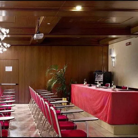 Ξενοδοχείο Al Pino 4*