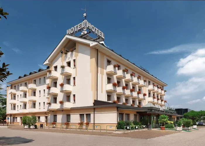Hotel Al Pino 4*