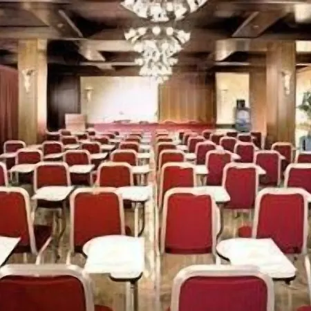 Al Pino Hotel 4*