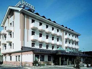 호텔 Al Pino 4*